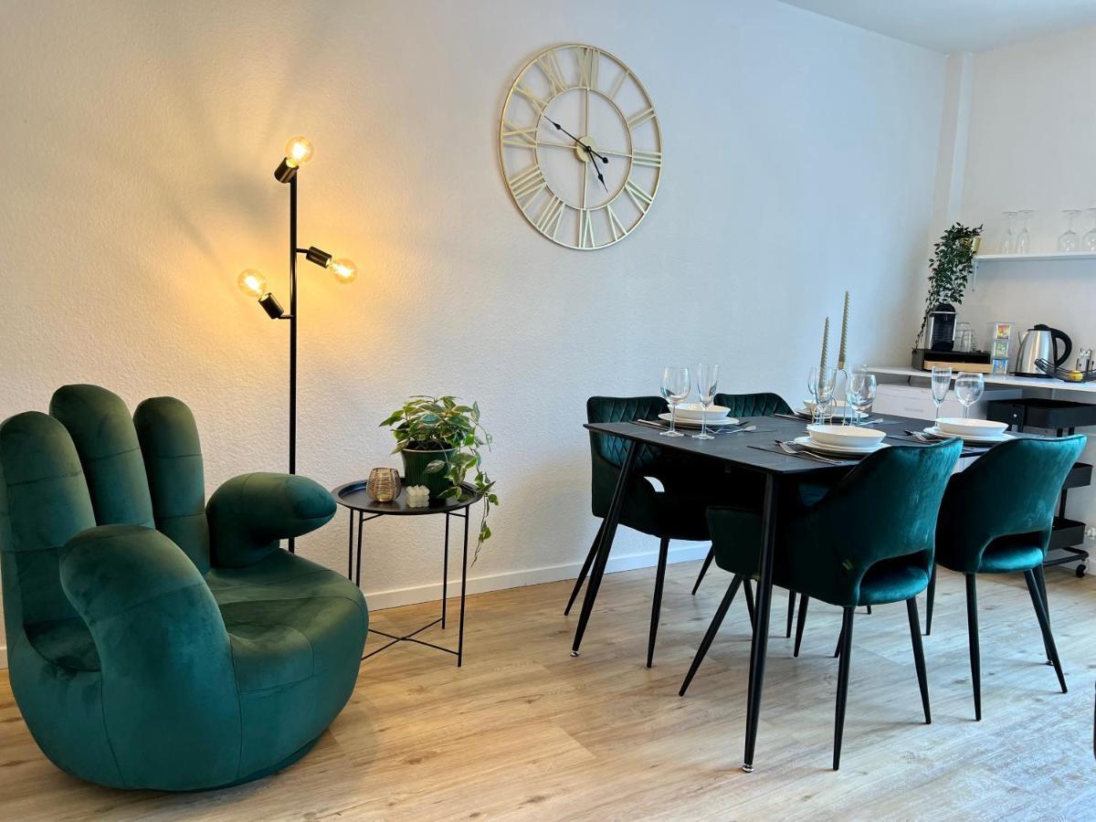Design Apartment Mit Balkon - Kueche - Netflix Essen Zewnętrze zdjęcie